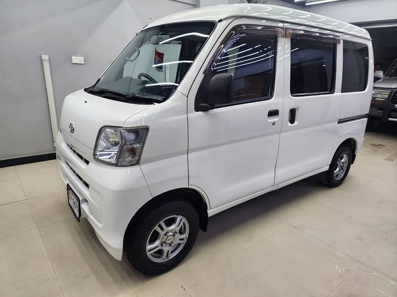 Daihatsu Hijet 2014 2