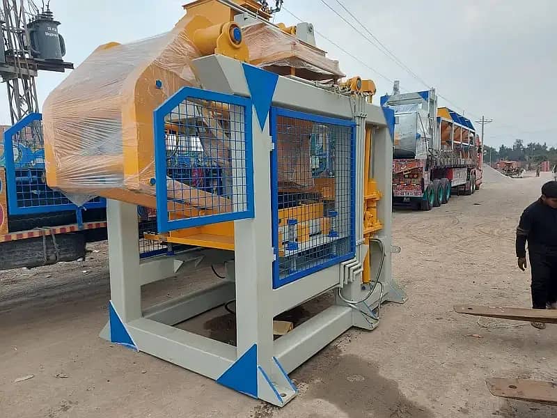 CONCRETE PAVERS OR BLOCK MAKING MACHINE –NOW AVAILABLE IN PAKISTAN 4