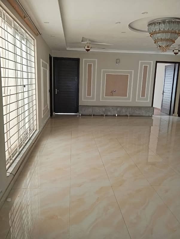 Neat And Clean Full House For Rent Facing Park 80 Fit Rood Very Hot View Location Near To The Mosque Ready To Shift 11