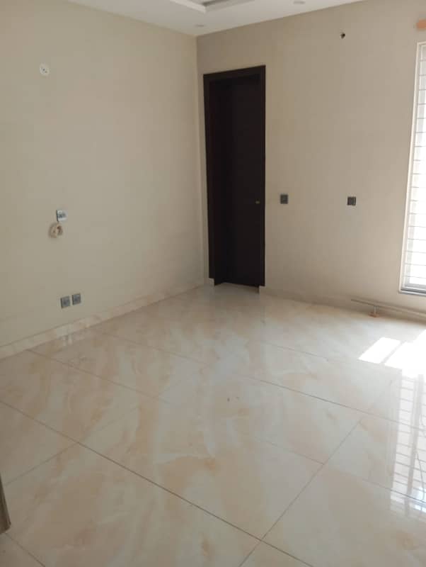 Neat And Clean Full House For Rent Facing Park 80 Fit Rood Very Hot View Location Near To The Mosque Ready To Shift 17