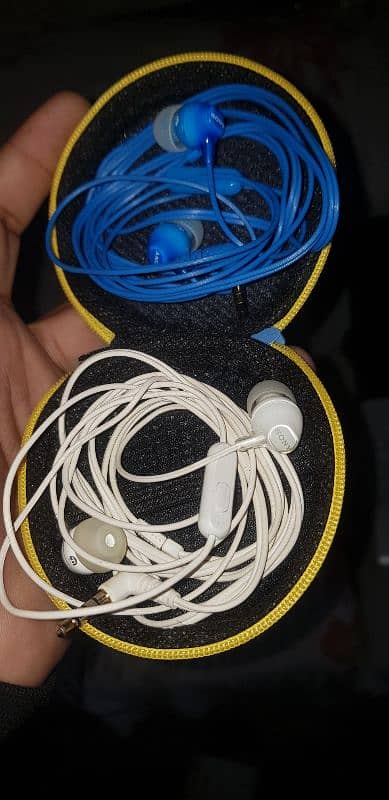 imported handfree & (MP3) sony multi media plyers,apple ipods 5