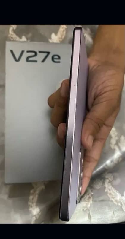 Vivo V27 e 6