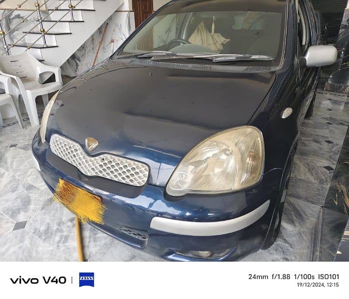 Toyota Vitz 2002 1