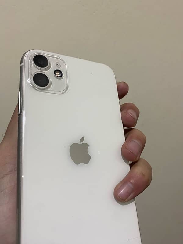 Iphone 11 White American 100% Health Java 4