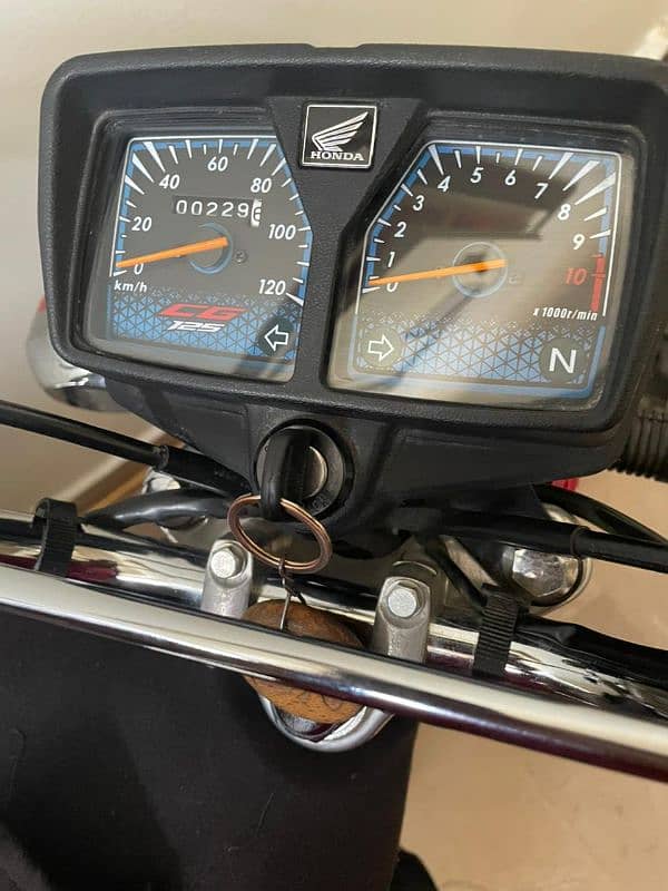 Honda CG 125 2024  brand new condition 5