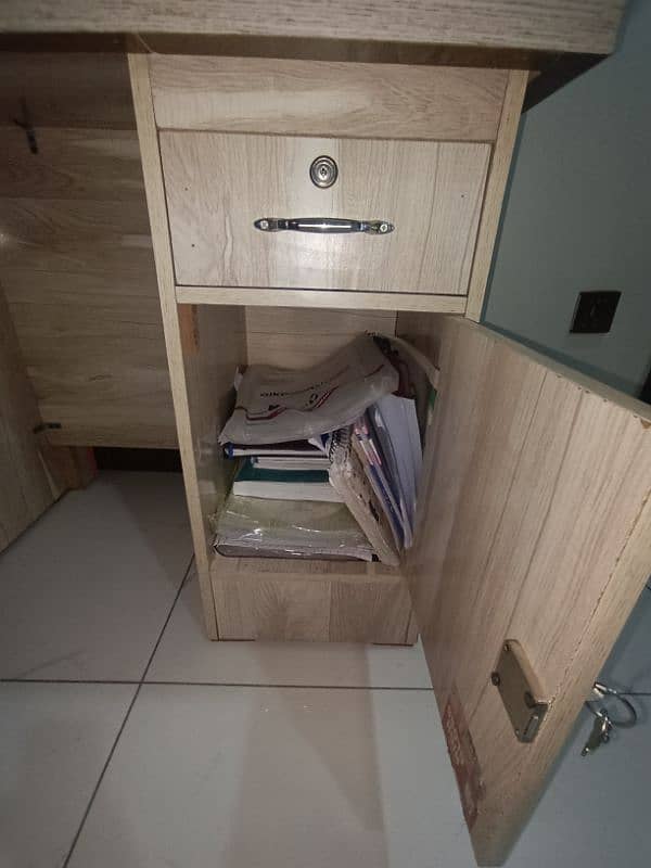 study table for sale 1