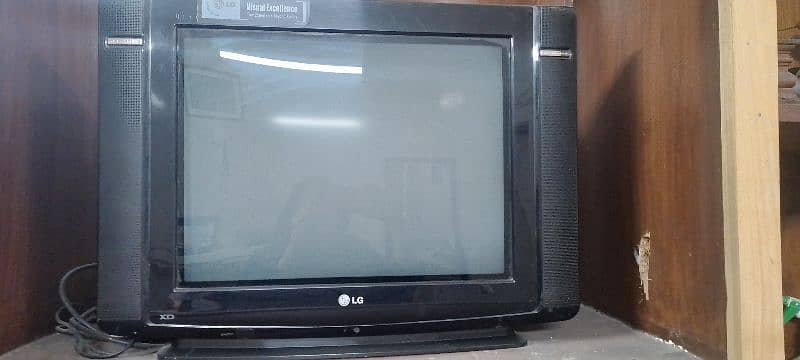 lg tv . . 32 inch . . 2