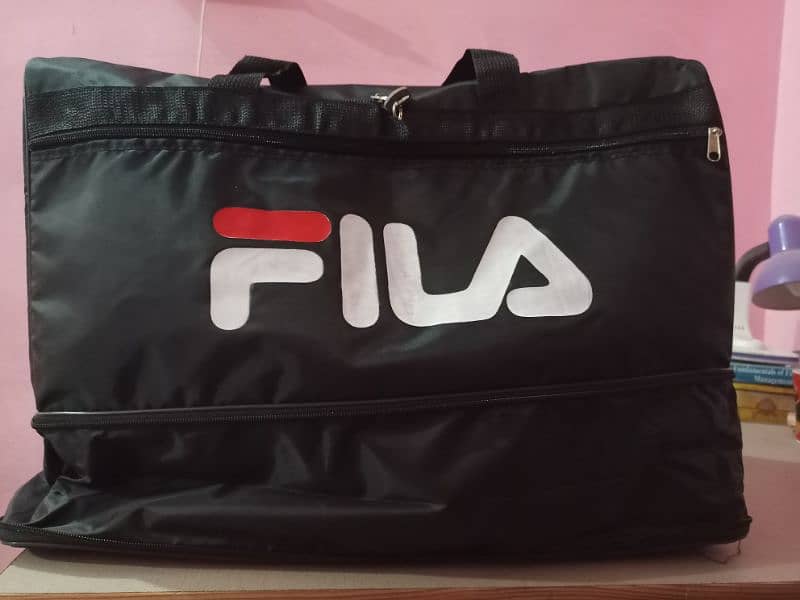 Luggage/Travelling/Gym Bag + FREE Lock key 0