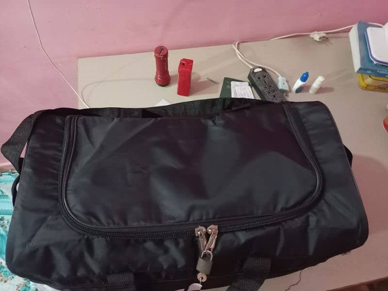 Luggage/Travelling/Gym Bag + FREE Lock key 3