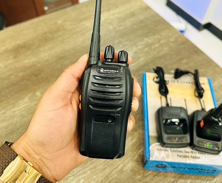 MOTOROLA WALKIE TALKIE MT918 1