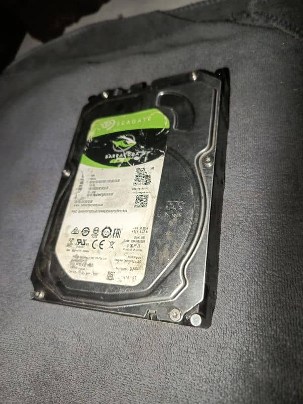 Seagate Barracuda 8TB HDD With PC Games 0