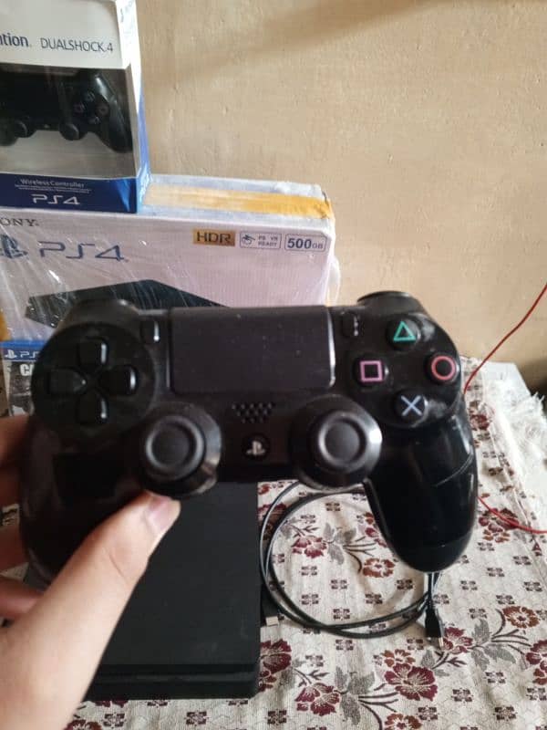 Ps4 slim 500GB with 6 games,3 cd and 3 installed 5