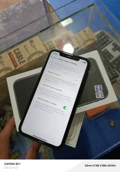 iphone 11 64GB with box 10/10