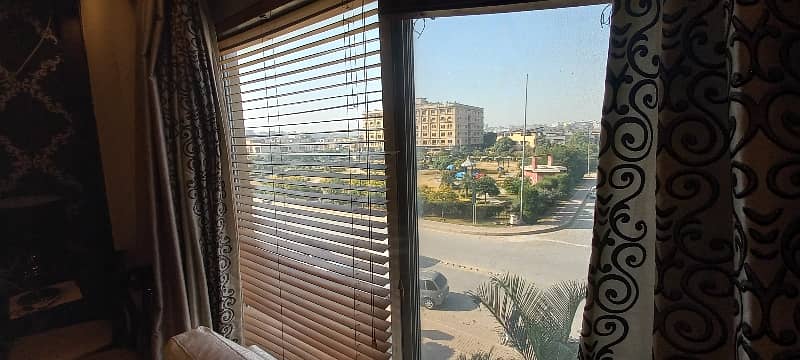 2 bedroom flat full furnished . Bahria heights 4 7