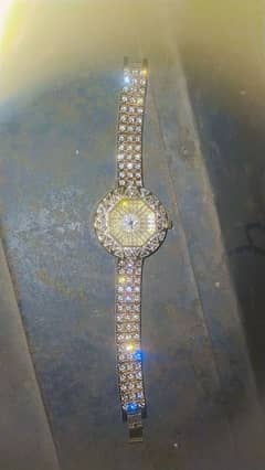 urgent sale ladies watch max y japan movt  wrist golden watch