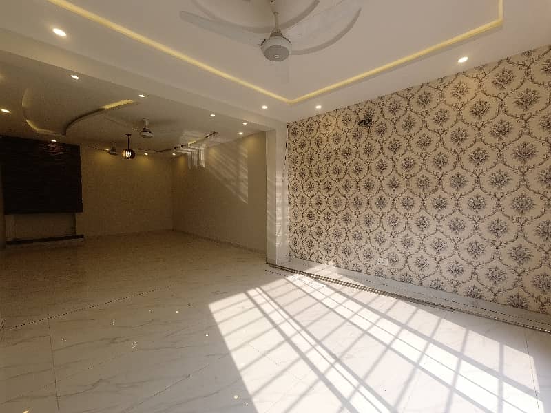 The Spacious House Triple Story Basement Luxury Interior House 6 Bedroom Available For Sale At Investor Rate In Sector F8-1 Bahria Town Phase 8 Rawalpindi 6