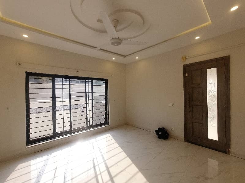 The Spacious House Triple Story Basement Luxury Interior House 6 Bedroom Available For Sale At Investor Rate In Sector F8-1 Bahria Town Phase 8 Rawalpindi 8