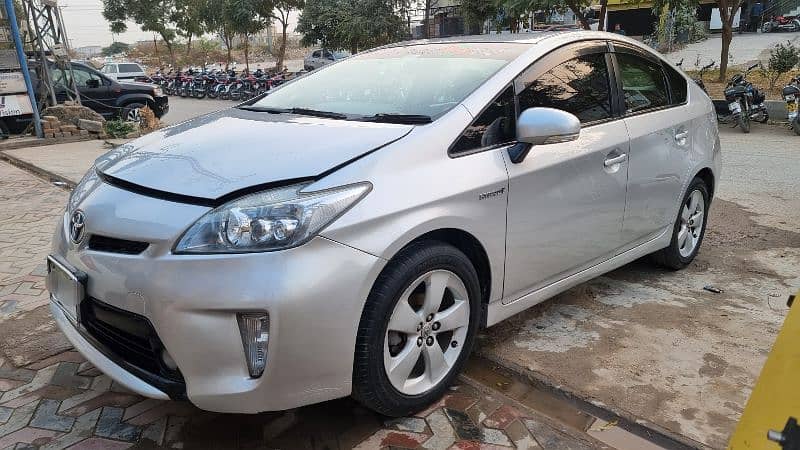 Toyota Prius 2013 3