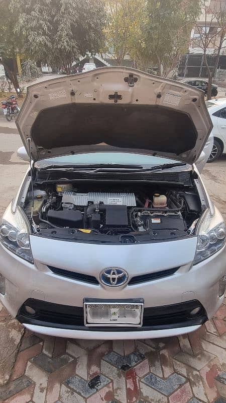 Toyota Prius 2013 10