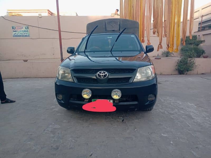 Toyota Hilux 2010 1