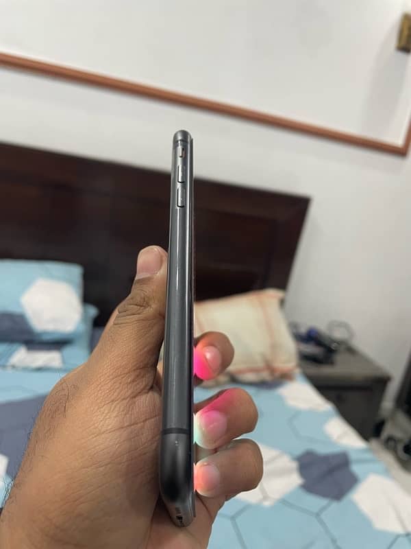 iphone 11 | 64GB | JV 3