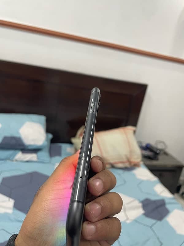 iphone 11 | 64GB | JV 4