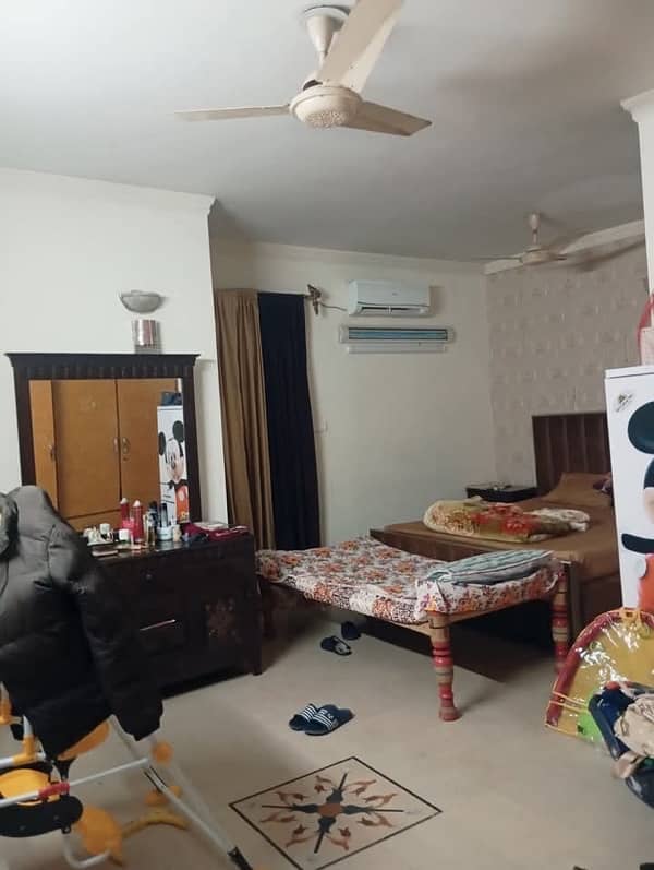 upper portion for rent in Faisal town 0