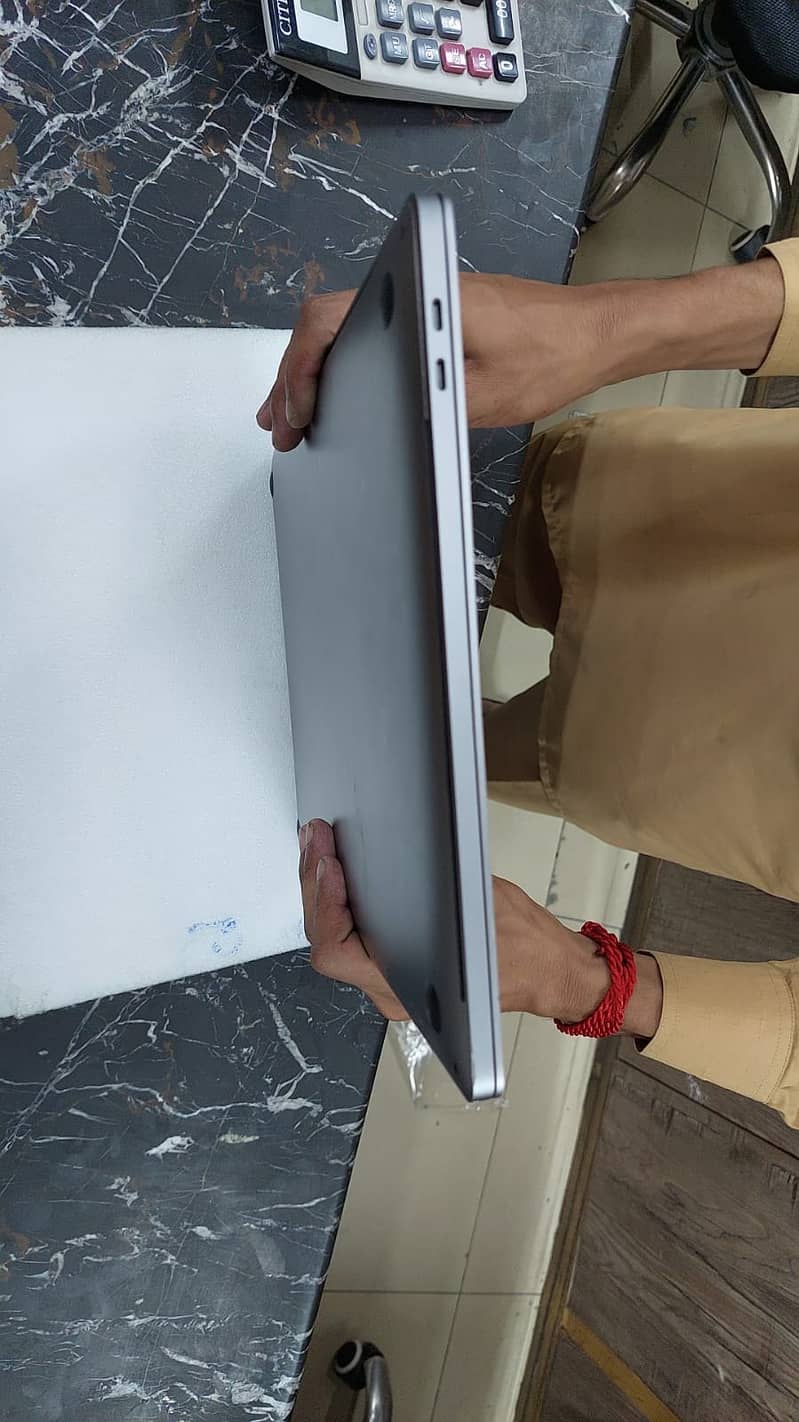 Macbook pro 2019 (16inch) 0