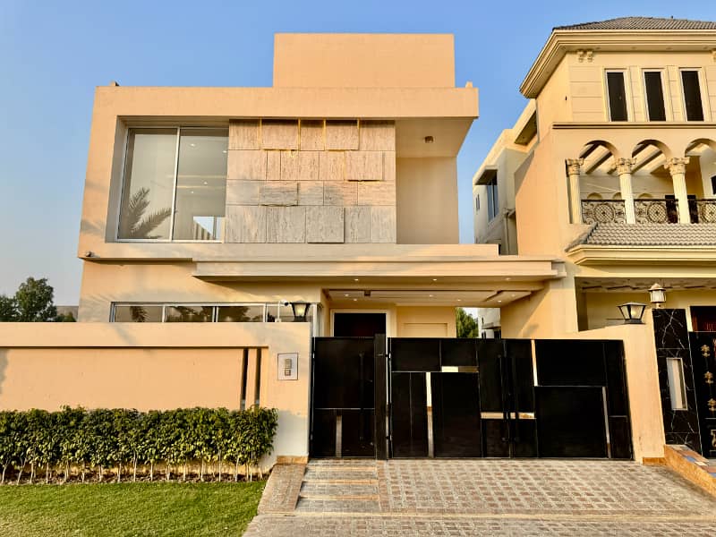 Luxury Modern Design House for Sale | 10 Marla on 80 Feet Road, Citi Housing Gujranwala Near Brands 0