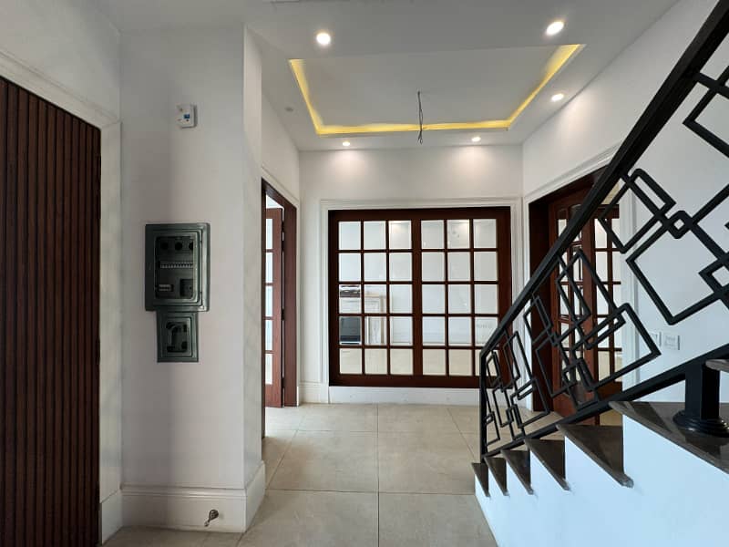 Luxury Modern Design House for Sale | 10 Marla on 80 Feet Road, Citi Housing Gujranwala Near Brands 2