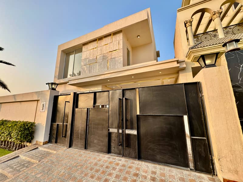 Luxury Modern Design House for Sale | 10 Marla on 80 Feet Road, Citi Housing Gujranwala Near Brands 21