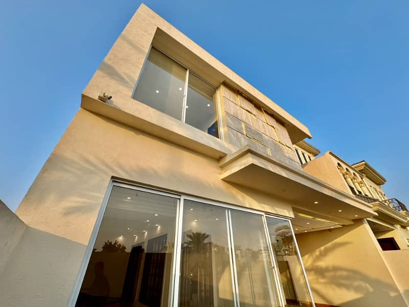 Luxury Modern Design House for Sale | 10 Marla on 80 Feet Road, Citi Housing Gujranwala Near Brands 24