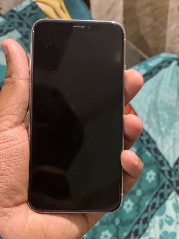 iPhone XS 64 gb 75% health non pta factory unlock not a single fault 3