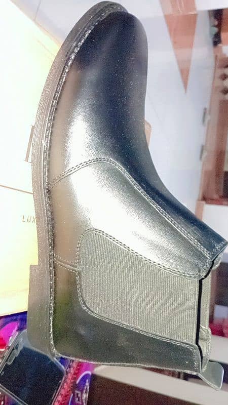 Brand New Chelsea Cow Leather Boots 2