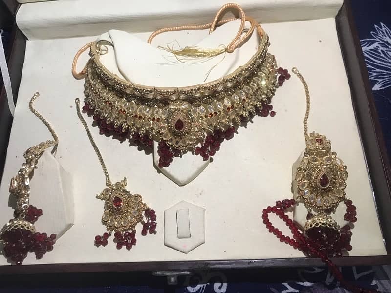 Bridal jewellery set with maala 1