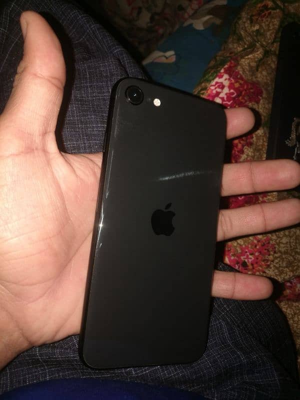 iPhone SE 2020 hy 2