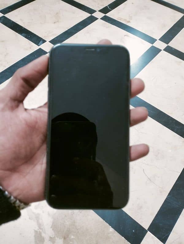 iphone 11 with box PTA approved 0