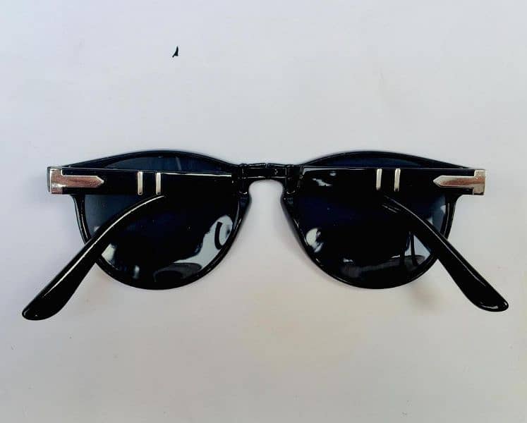 UV Protectant Sunglasses . 2