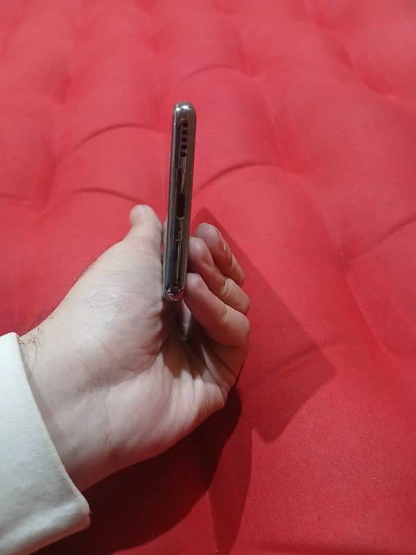 oppo reno 11 5g edge with box & charger 8