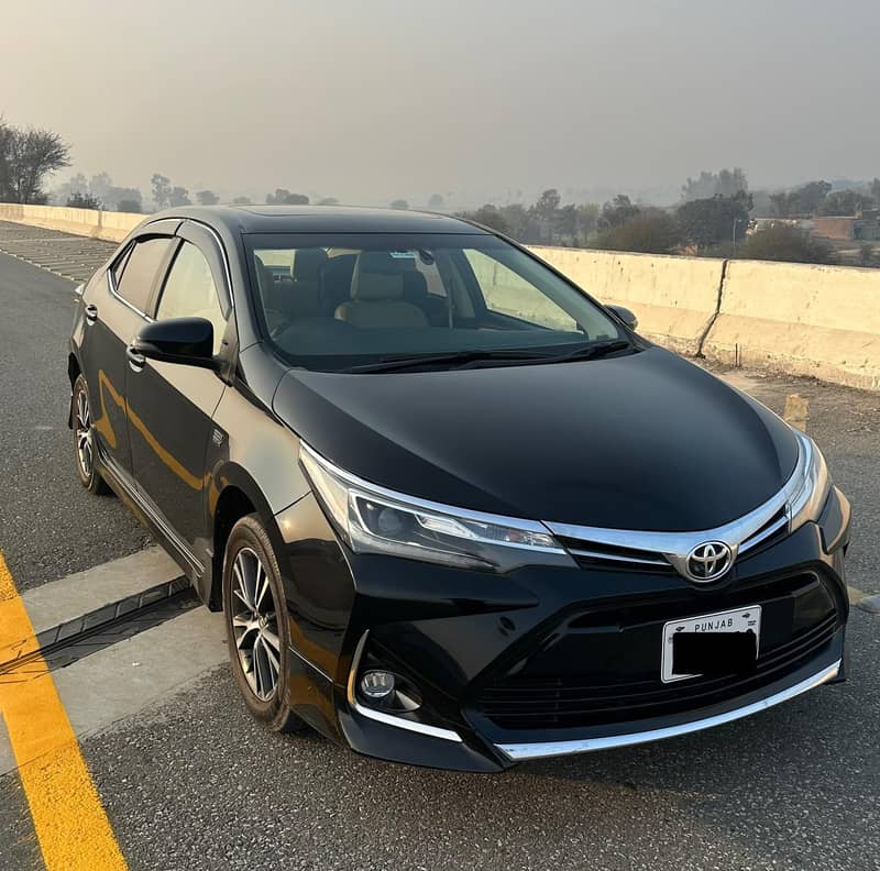 Toyota Corolla Altis Grande X CVT-i 1.8 Beige Interior 2021 1