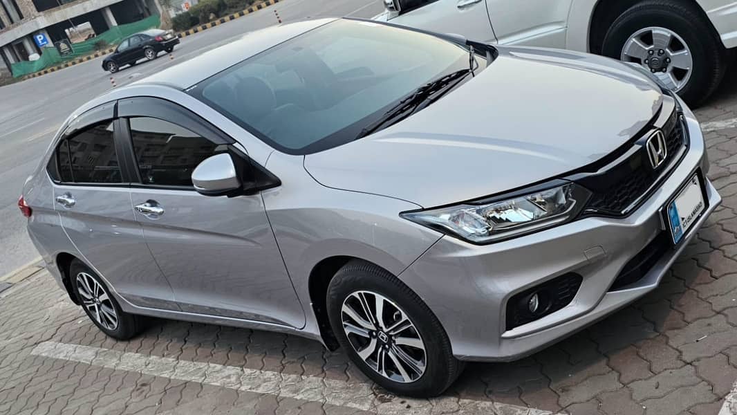 Honda City Aspire 2023 |PPF Complete Car|   Tracker +Insurence 9