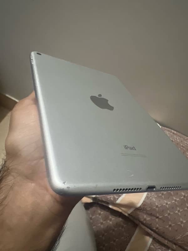 IPAD MINI 5 WHATSAPP:03451236262 0