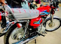 Honda 125 APF 2024