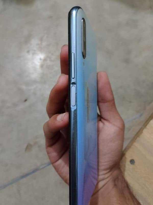 Huawei y9s Complete box and charging 3