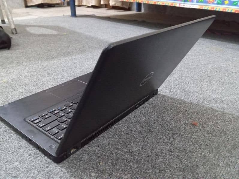 Dell latitude 5480 touch 10/10 condition 1