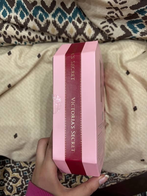 Victoria secret perfume and lotion gift set 1