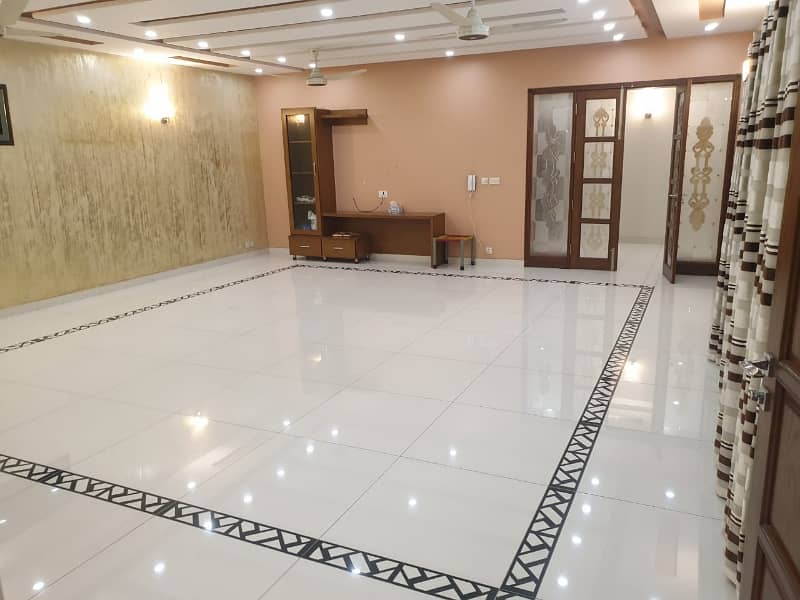 1 Kanal Lower Portion Is Available For Rent On Top Location Of Wapda Town Lahore 6