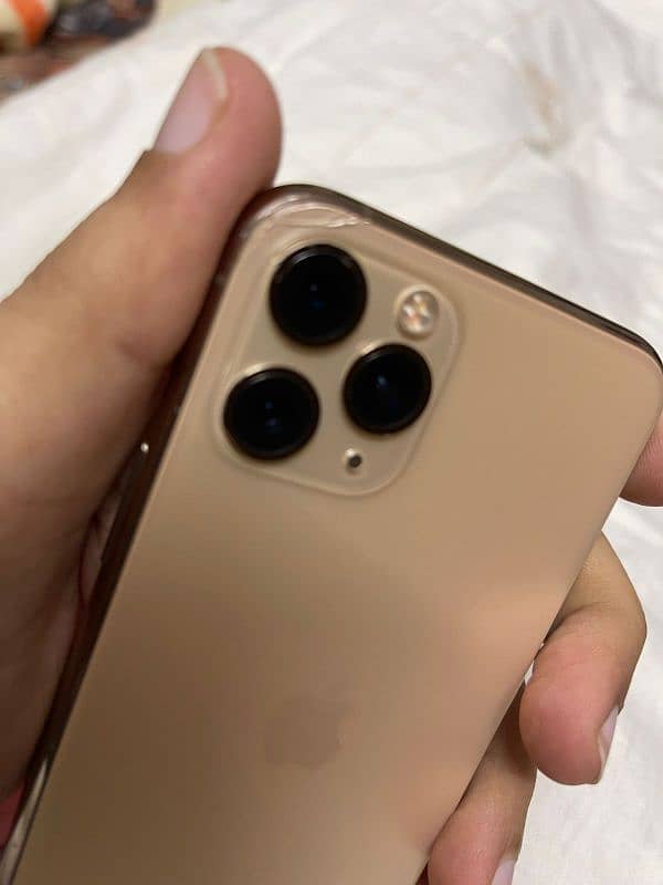 iphone 11 pro 2