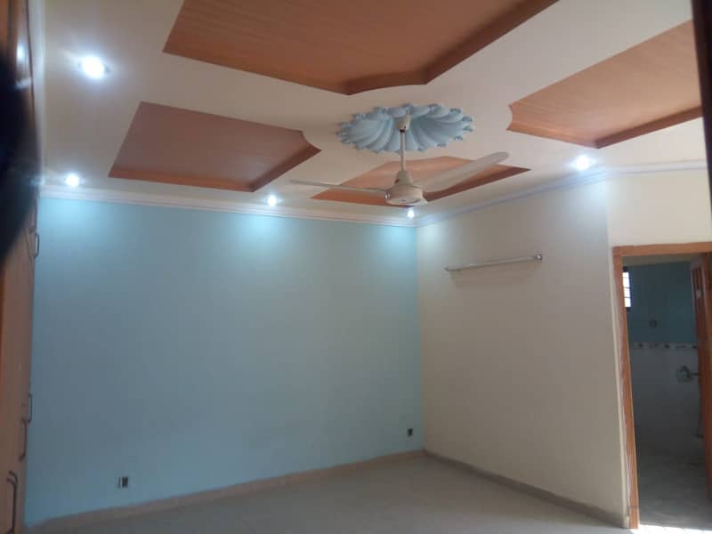 1 KANAL SLIGHTLY USED UPPER PORTION IS AVAILABLE FOR RENT ON TOP LOCATION OF NFC SOCIETY LAHORE 5