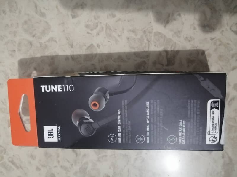 Brand New JBL headphones with mic and 2